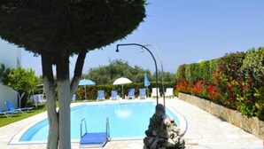 Outdoor pool - Irene Apartments (Corfu)