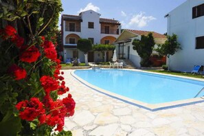 Outdoor pool - Irene Apartments (Corfu)