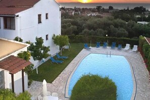 Outdoor pool - Irene Apartments (Corfu)
