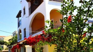 Exterior detail - Irene Apartments (Corfu)