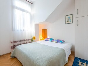 Iron/ironing board - Lia (Dubrovnik)