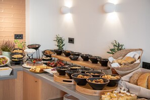 Tägliches inbegriffenes Frühstücksbuffet