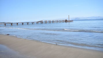 Trên bãi biển