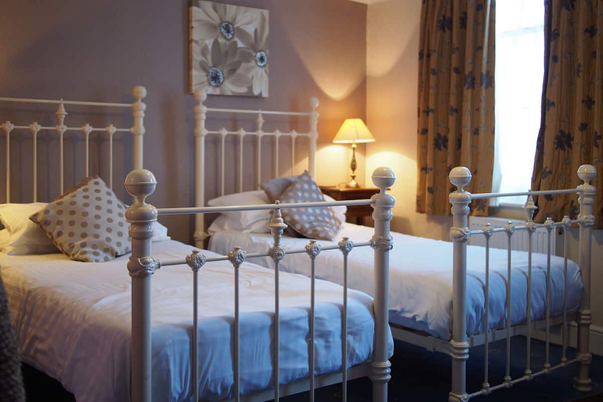 Driepersoonskamer, privébadkamer (Room 4) | Gratis wifi, beddengoed