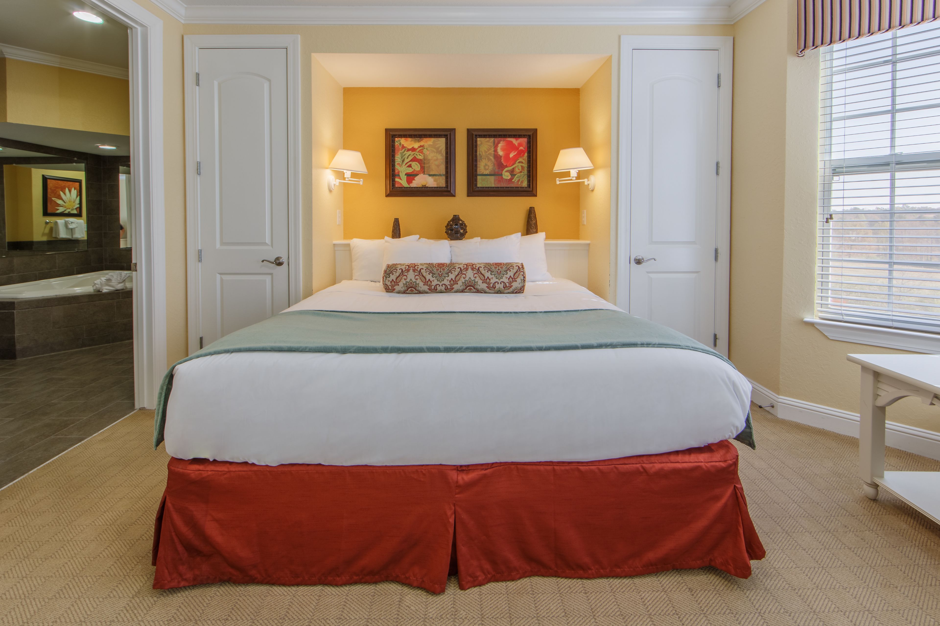 room, 2 bedrooms, accessible (roll-in shower) | 1 bedroom, desk, iron/ironing board, wifi