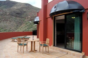Terrace/patio - Galeon Hotel (Brena Alta)