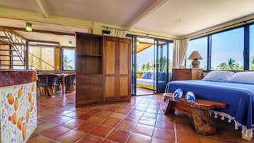 Departamento panorámico, Terraza, vista al océano (Camelia) | Caja de seguridad en la habitación y decoración personalizada