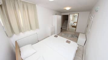 In-room safe, desk, soundproofing, iron/ironing board
