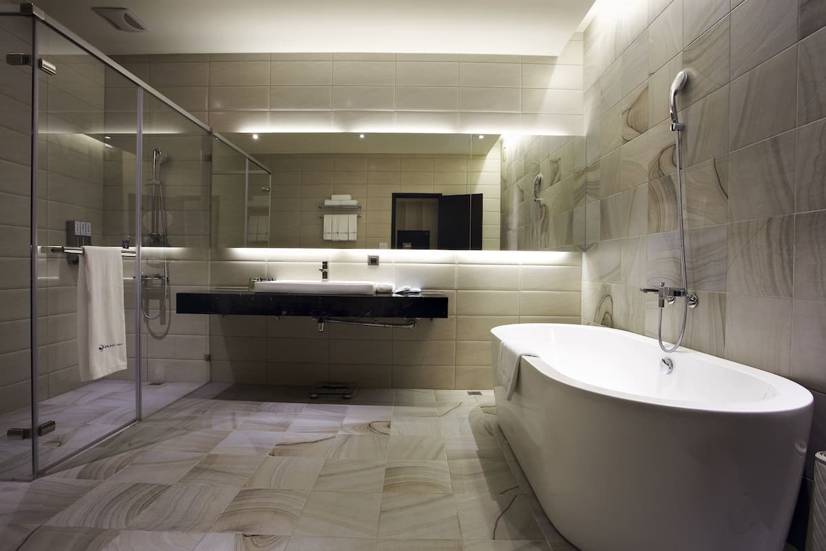 family room, non smoking, no windows | bathroom | hair dryer, slippers, electronic bidet, towels