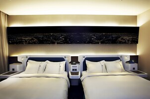 羽絨被、房內夾萬、獨特設計、書桌