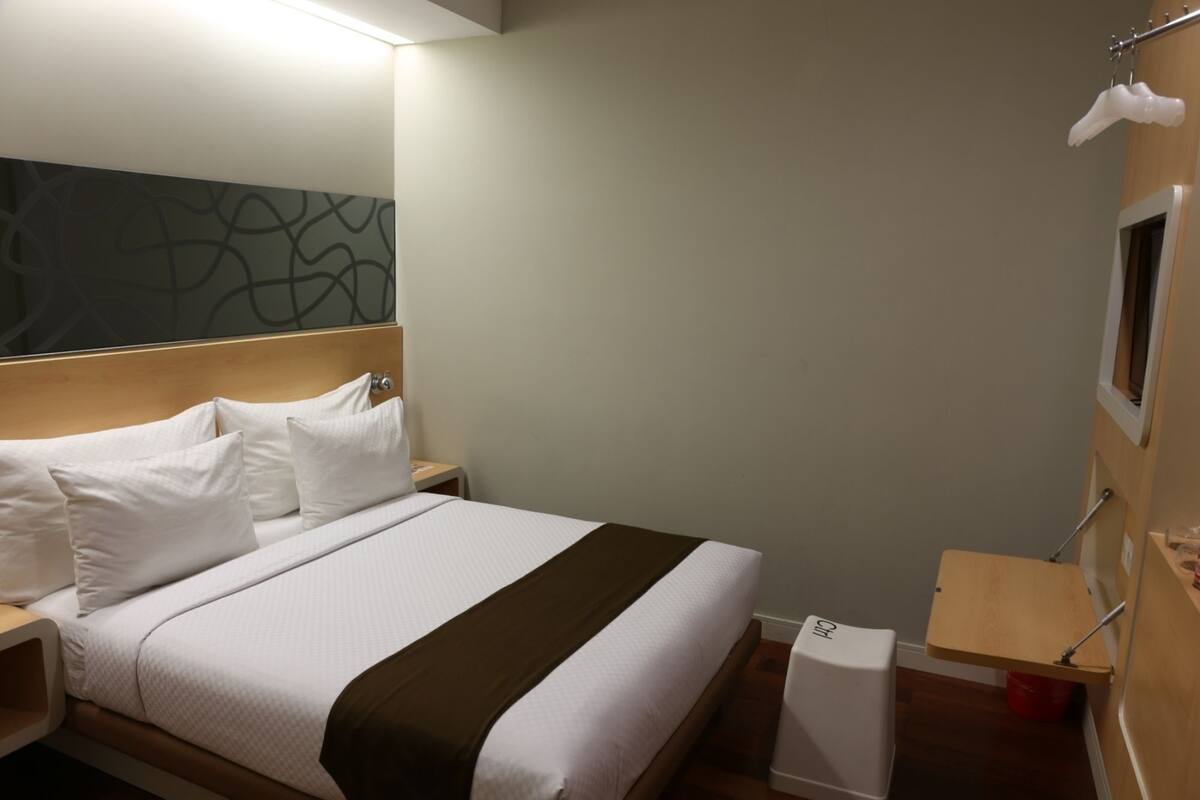 Basic Room | In-room safe, desk, soundproofing
