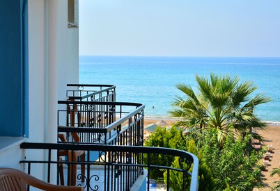 Gumuldur Mavi Deniz Otel