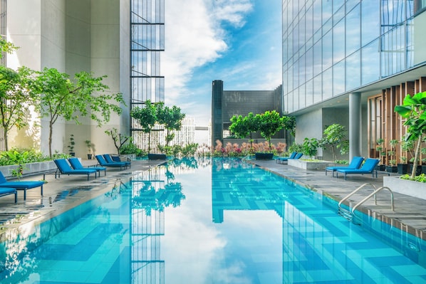 2 piscines extérieures