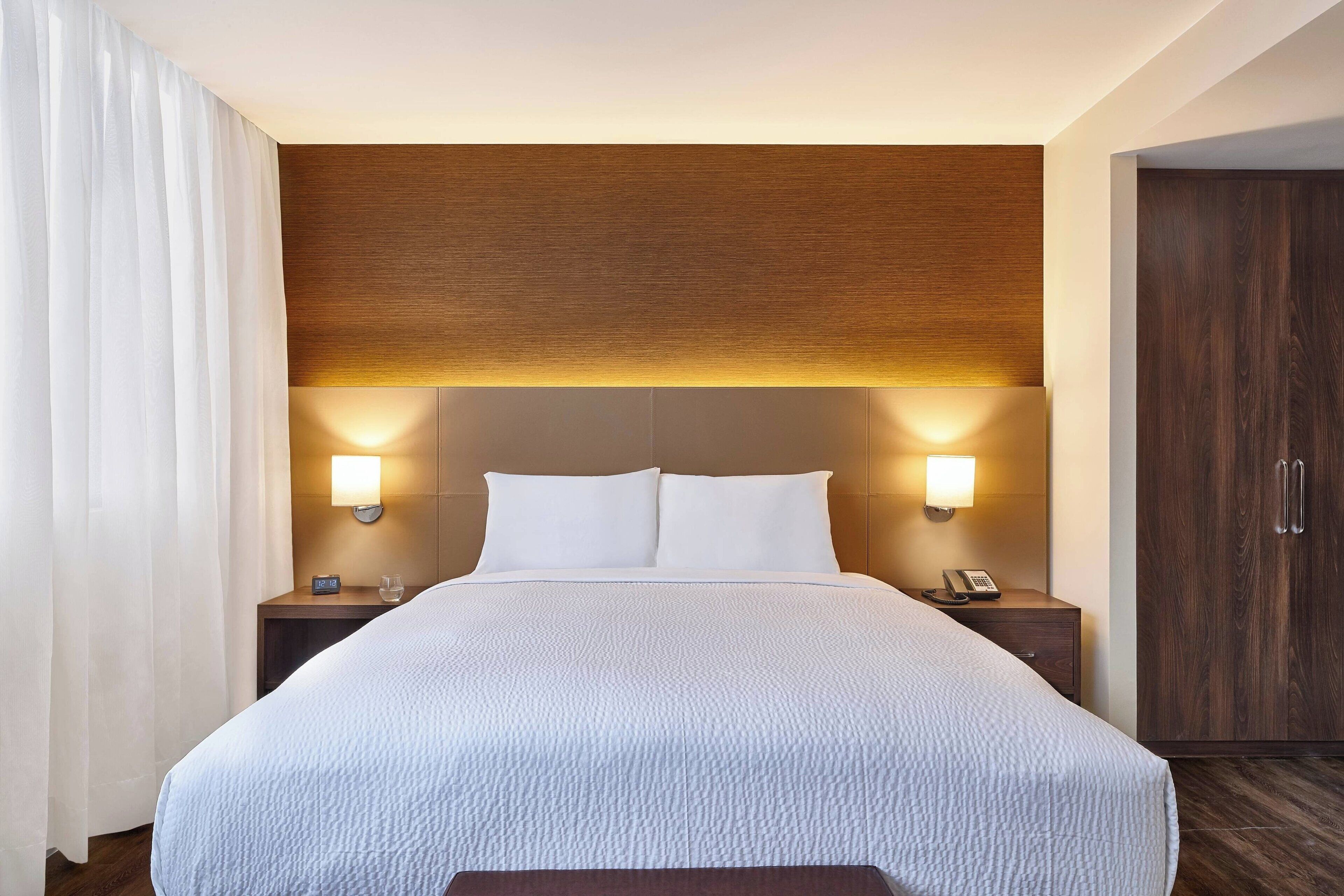 studio, 1 king bed, lagoon view | 1 bedroom, premium bedding, in-room safe, desk