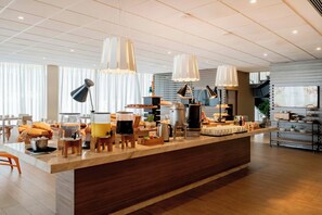 Desayuno buffet incluido todos los días