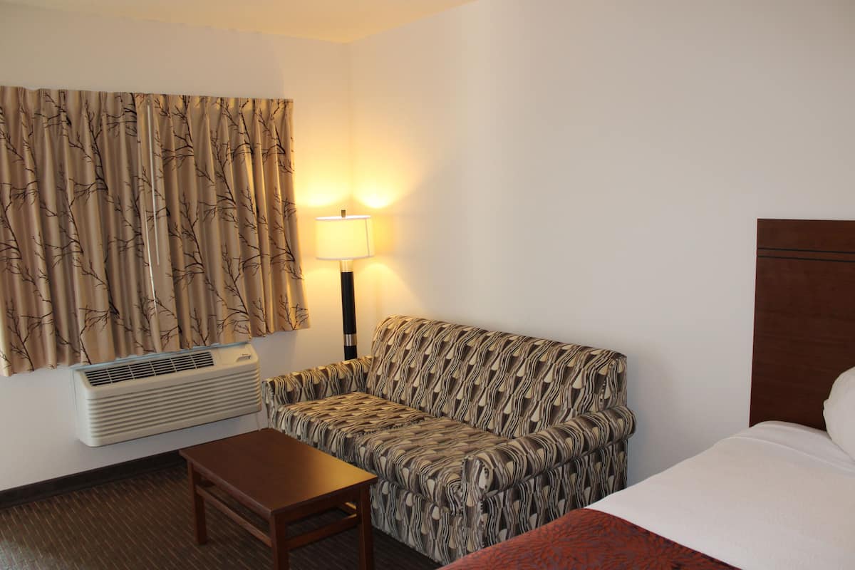 standard room, 2 queen beds, mountain view | desk, blackout curtains, free cots/infant beds, free wifi