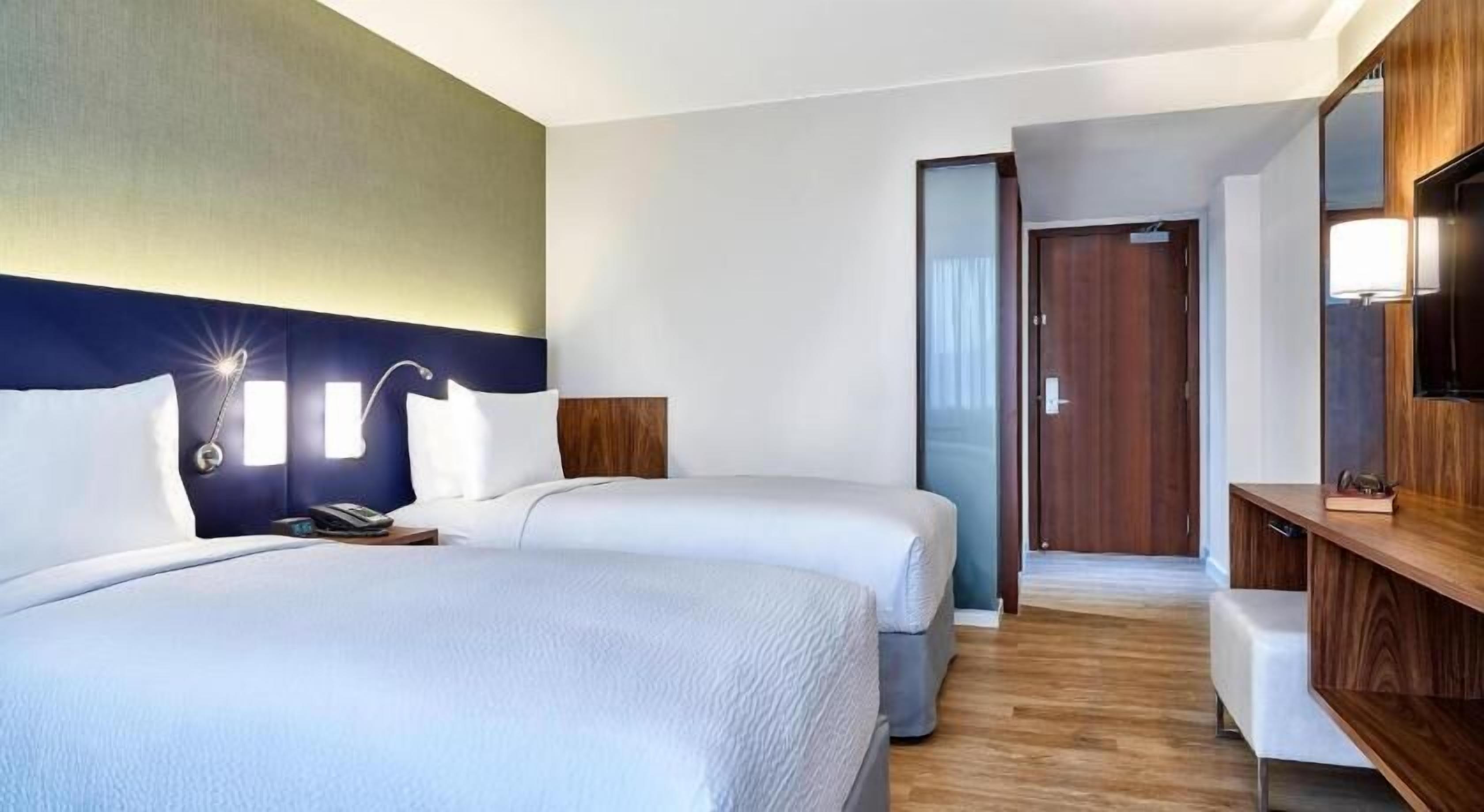 Hochwertige Bettwaren, Minibar, Zimmersafe, Verdunkelungsvorhänge