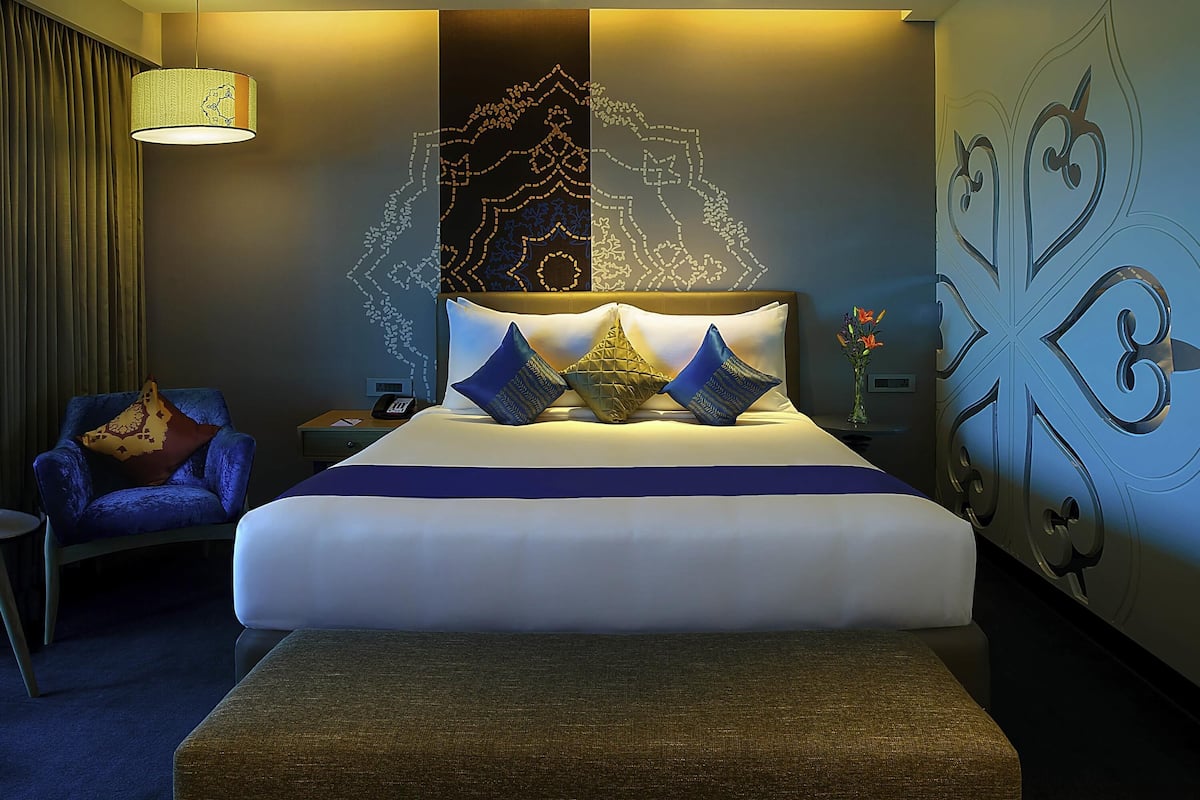 Sviitti, parveke (Studio) | Tallelokero huoneessa, työpöytä, pimennysverhot, äänieristys