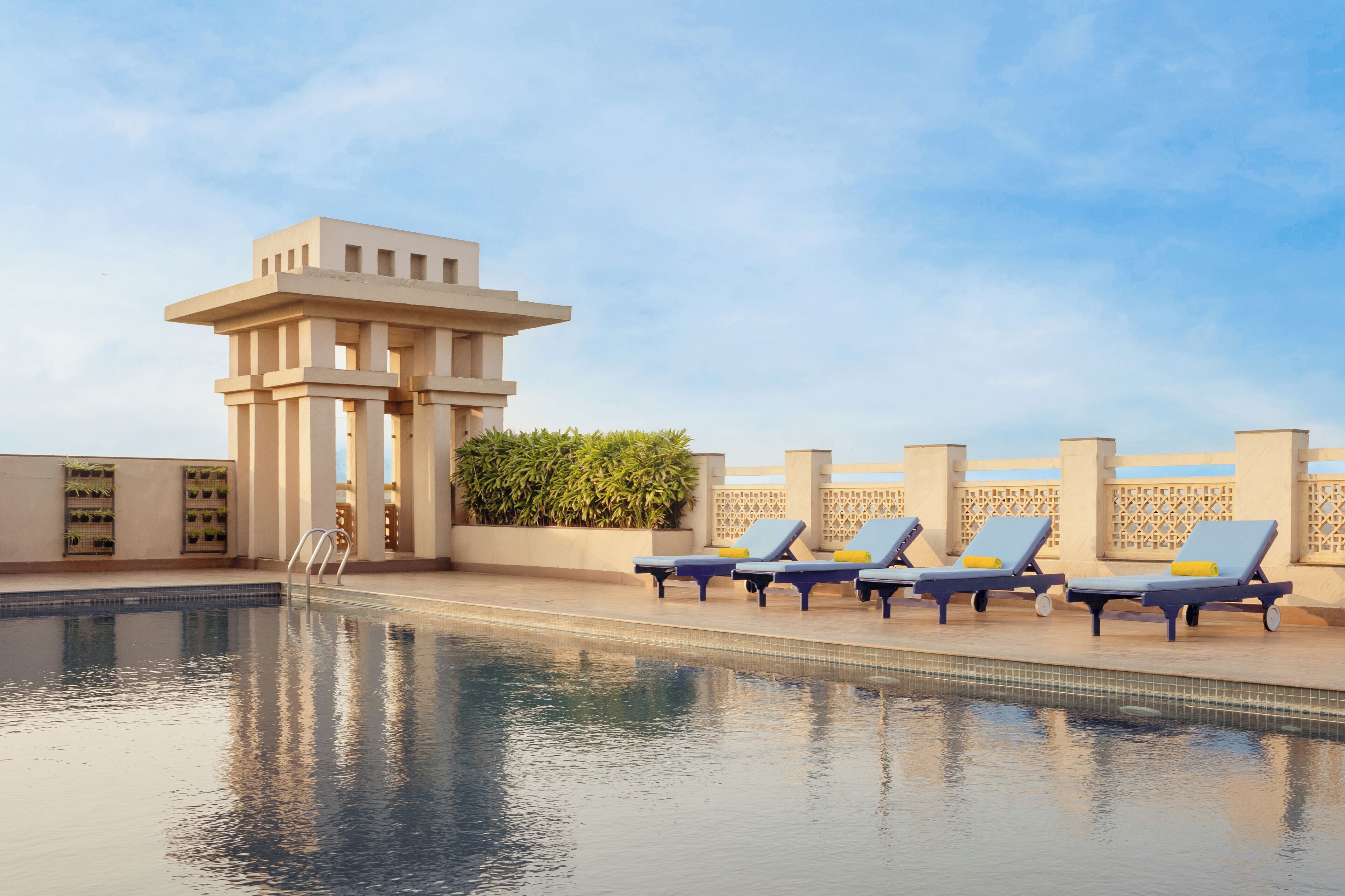 Outdoor pool, pool loungers