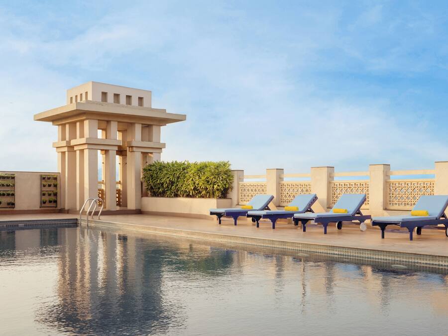Outdoor pool, sun loungers