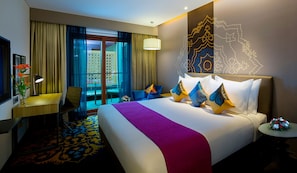 In-room safe, desk, blackout drapes, soundproofing