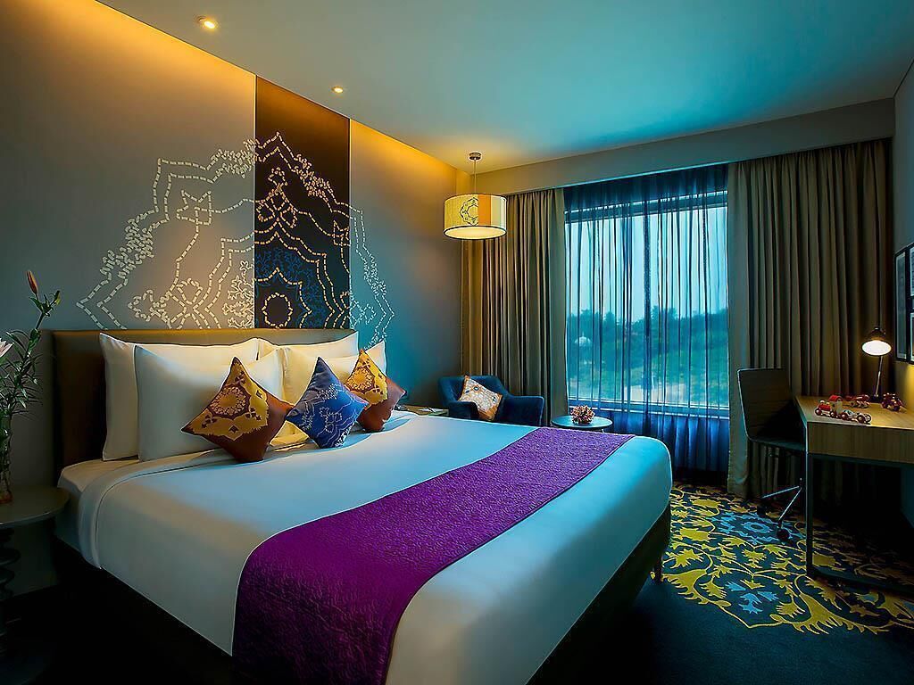 Deluxe Room (King)