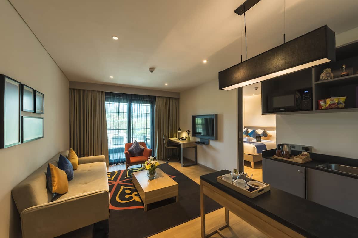 Premier Suite, Balcony | 1 bedroom, in-room safe, desk, blackout curtains