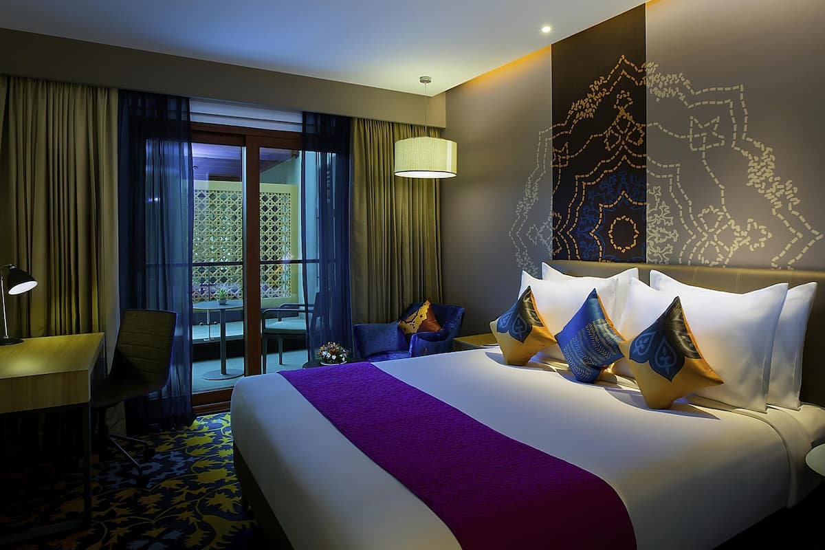 Premier Room, Balcony | 1 bedroom, in-room safe, desk, blackout drapes