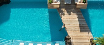 The Ritz-Carlton Residences, Waikiki Beach