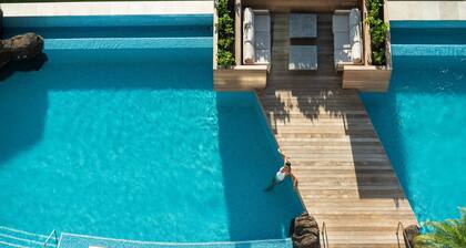 The Ritz-Carlton Residences, Waikiki Beach