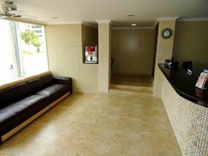 บริเวณนั่งเล่นที่ล็อบบี้