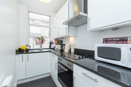 Urban Chic - Bond Street