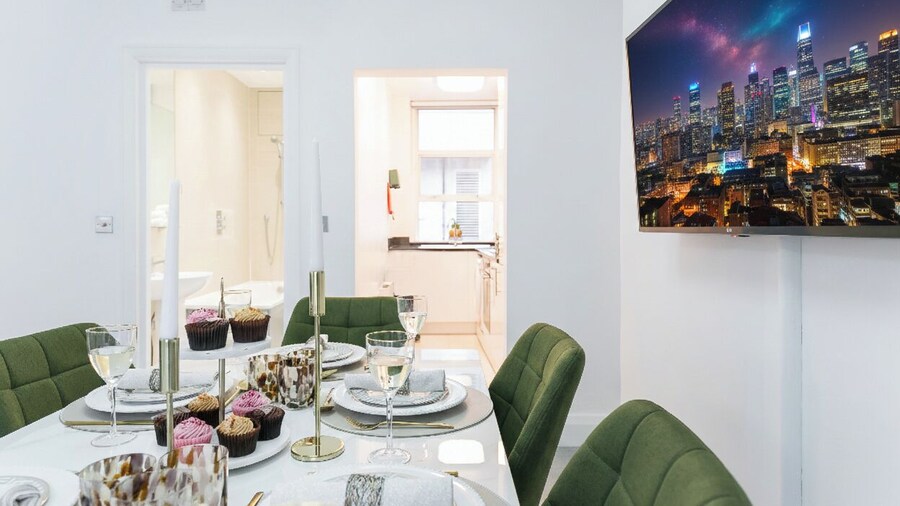 Urban Chic - Bond Street