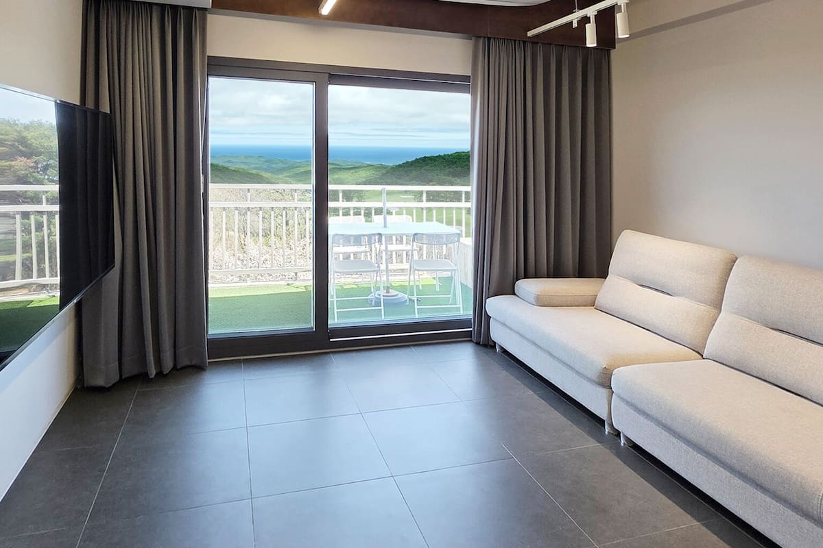 Premier 30 Pyeong (Extra Person Fee 15,000 KRW to be paid at check-in) | Insonorización y wifi gratis