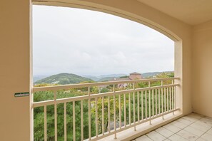 [20 PY] Dog-Friendly Room | Soundproofing, free WiFi - The Mauna Ocean Resort (Gyeongju)