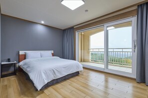 [20 PY] Dog-Friendly Room | Soundproofing, free WiFi - The Mauna Ocean Resort (Gyeongju)