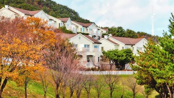 ด้านหน้าที่พัก