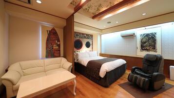 Minibar, lydisolert, wi-fi (inkludert) og sengetøy