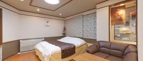 Standard Double Room | Minibar, soundproofing, WiFi (free), bed sheets