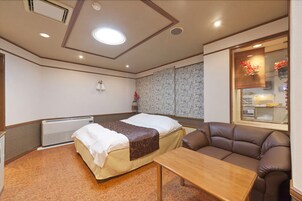Standard Double Room | Minibar, soundproofing, free WiFi, bed sheets