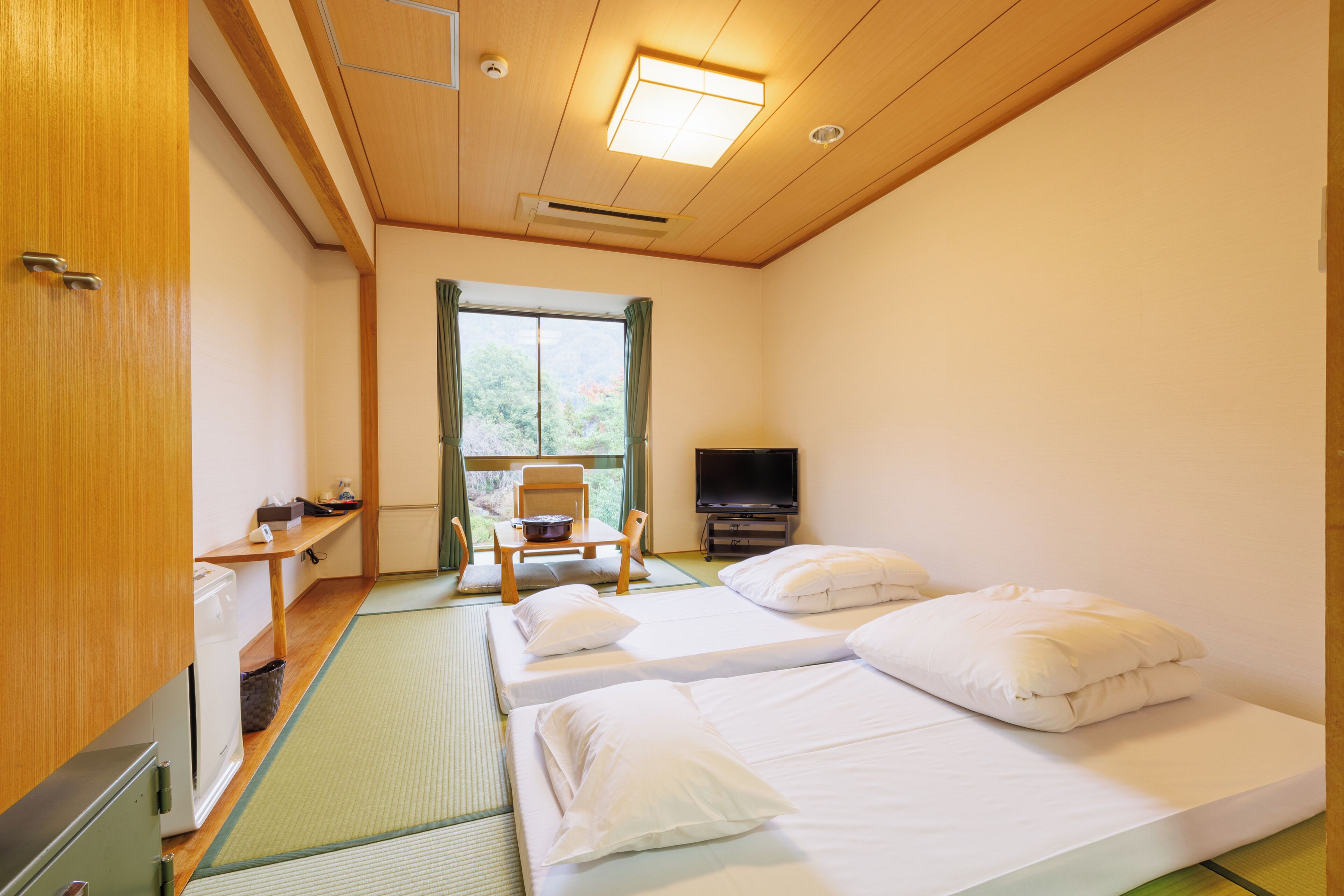 japanese-style (garden view), non smoking | in-room safe, bed sheets