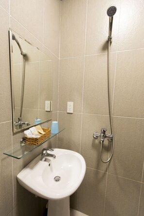 Kostenlose Toilettenartikel, Haartrockner