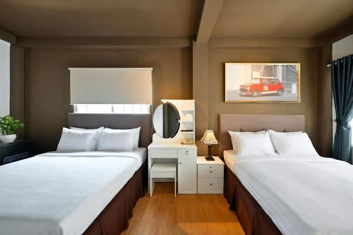 Minibar, Schreibtisch, kostenloses WLAN, Bettwäsche