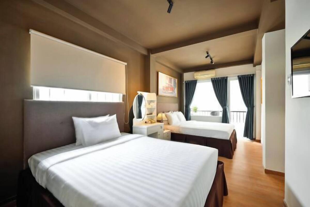 Minibar, Schreibtisch, kostenloses WLAN, Bettwäsche