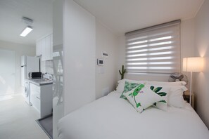 Romantisches Penthouse, 1 Schlafzimmer, Nichtraucher, Stadtblick | Hochwertige Bettwaren, Daunenbettdecken, Pillowtop-Betten