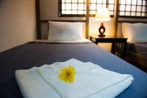Standard Room, Mixed Dorm | In-room safe, free WiFi