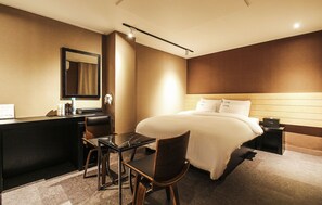 Deluxe Double Room | Down duvets, desk, bed sheets - Blanc Hotel Gangnam (Seoul)