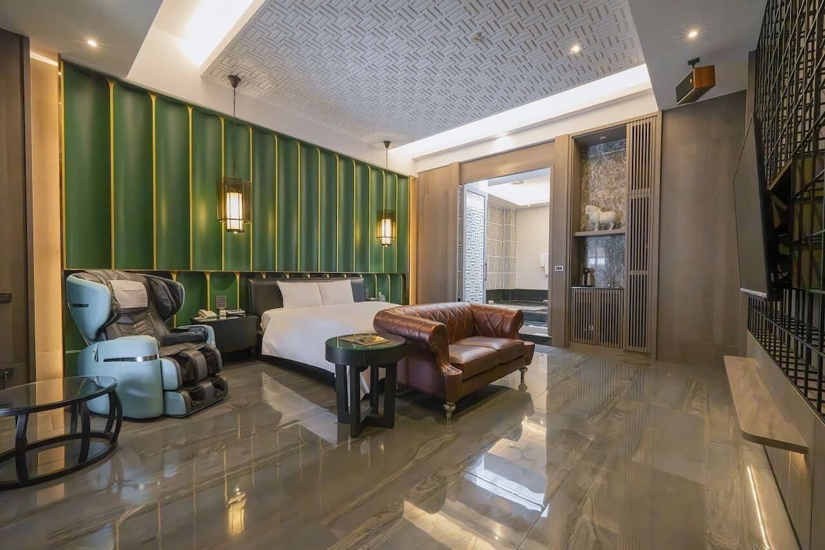 Room amenity