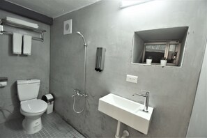 Double Room, Private Bathroom | Bathroom - Inn Cube Taipei Main Station (Taipei)