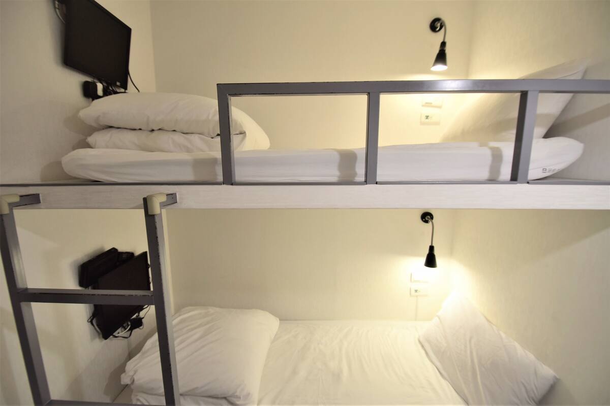 ห้องทวิน, ห้องน้ำรวม | โต๊ะทำงาน, Wi-Fi ฟรี, ผ้าปูที่นอน